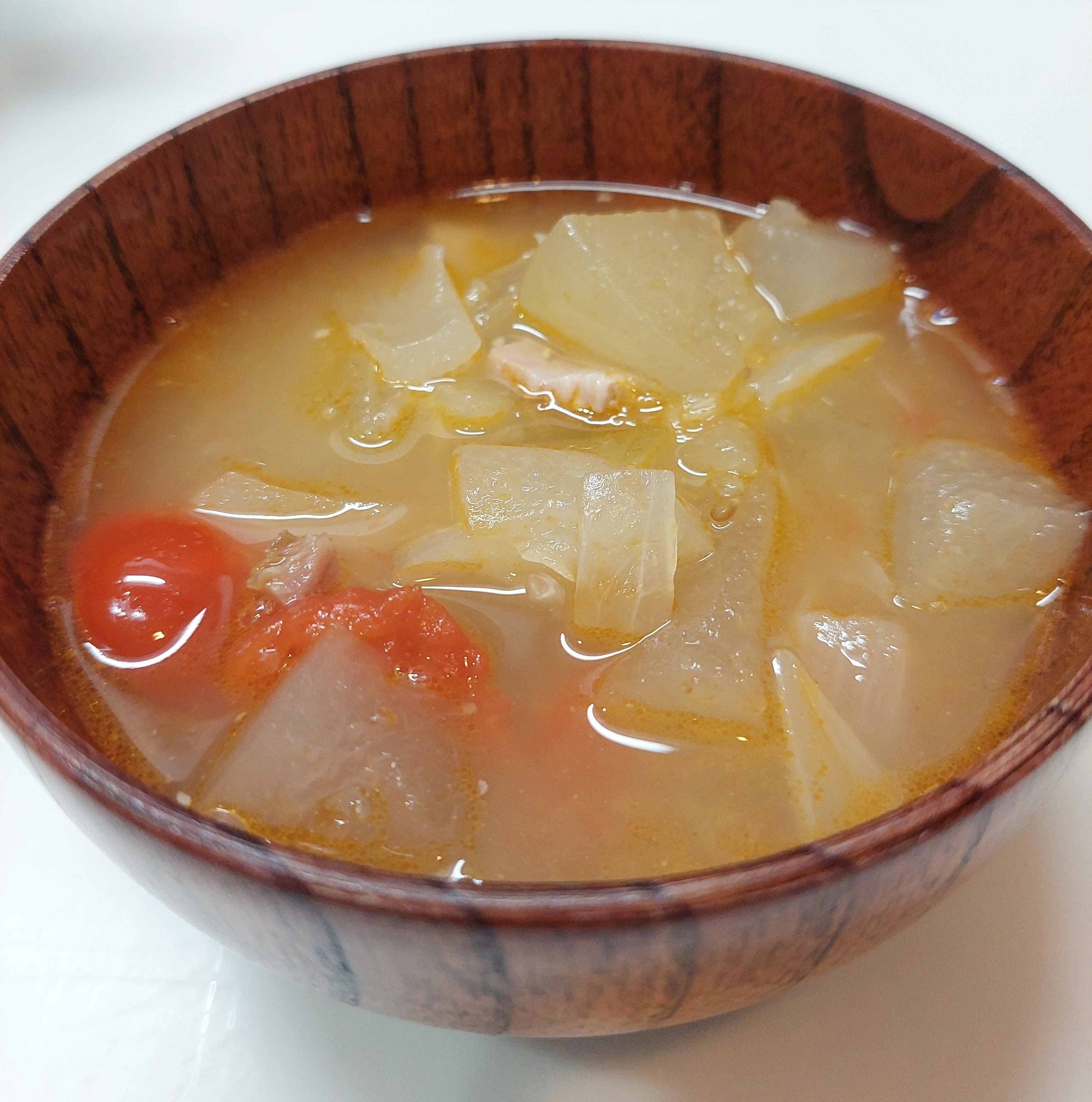 ベーコンのうま味で洋風とうがん汁